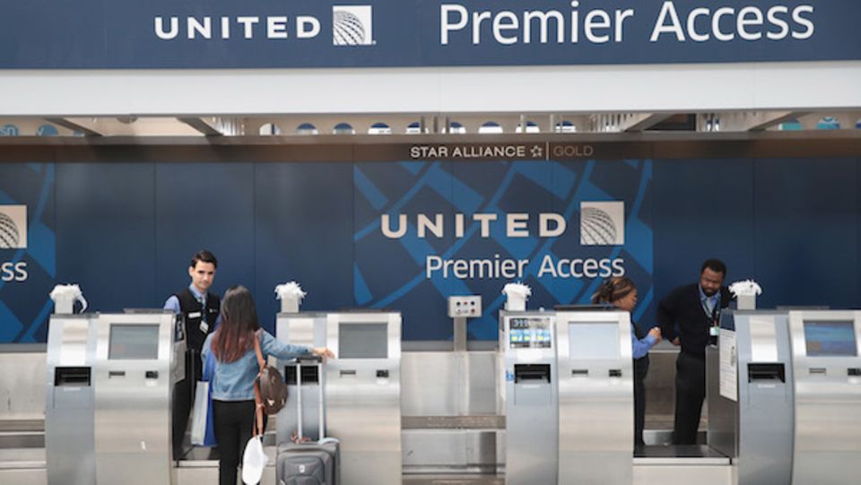 USA, Umsatz 2015: 37,5 Mrd. Dollar: Die Muttergesellschaft von United Airlines hat zurzeit wenig Freude an der Fluglinie, die mit dem Rauswurf eines Passagiers für Schlagzeilen sorgte.