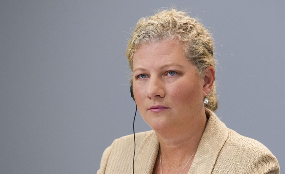 Die einzige Frau in der Runde war vor ihrer Zeit bei der Deutschen Bank Chief Information Officer beim US-Flugzeughersteller Boeing.