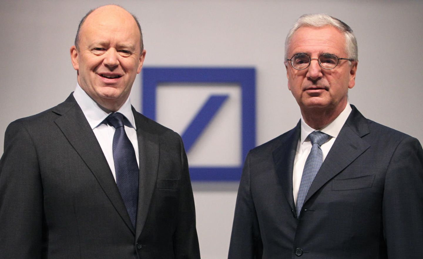 CEO-John Cryan (l.) und Aufsichtsratschef Paul Achleitner bei der Hauptversammlung im Mai