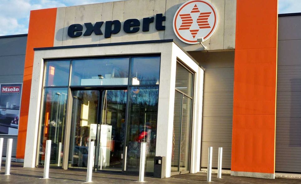 2000er-Jahre: Die Fachmärkte des Handelsverbunds bekommen ein frisches Design