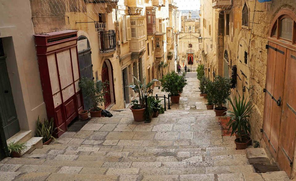Rang 7: Malta (- 5 Plätze): Die Republik Malta rutschte unter anderem wegen einer schlechteren Lebensqualität von Platz zwei des Vorjahres ab. Bei Sicherheit und politischer Stabilität sahen Expats ebenfalls Verbesserungsbedarf. Dafür fühlten sie sich in Malta schnell zu Hause.