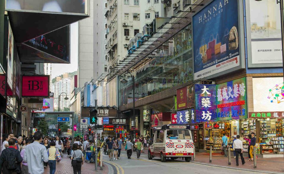 #5 Hongkong: Bis 2013 lag Hongkong auf Rang zwei des Rankings, danach ging es ein wenig bergab. Noch immer ist es leicht in Hongkong eine Firma zu gründen (Platz 3), doch die Bedingungen dürften sich verschlechtern.