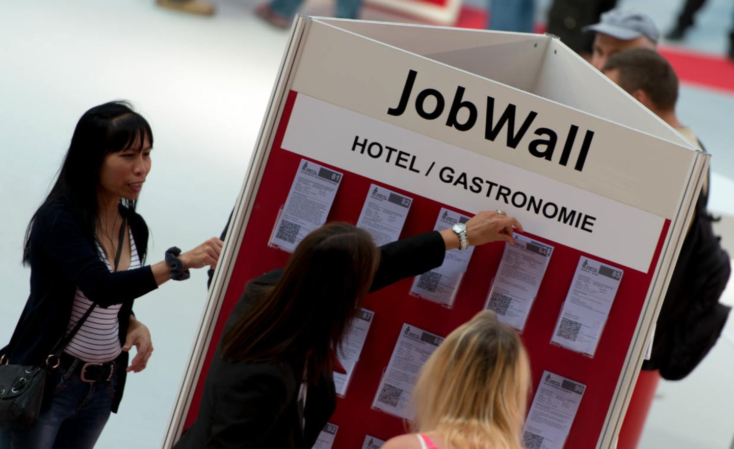 Jobmesse in Berlin: Viele Menschen suchen einen Nebenjob in Deitschland