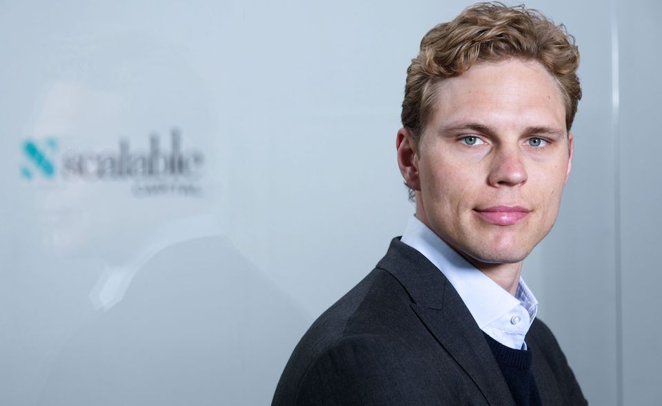 Junge Elite: Erik Podzuweit, 36, ist Gründer und Co-CEO des Vermögensverwaltungs-Startups Scalable. Erik Podzuweit, 36, ist Gründer und Co-CEO des Vermögensverwaltungs-Startups Scalable.