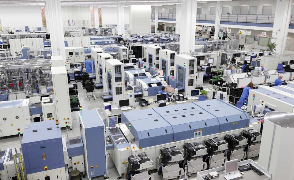 #1 Siemens: Siemens ist laut dem Ranking die Firma in Deutschland, zu der ehemalige Angestellte am liebsten zurückkehren. Im Kampf um Spitzen- und Fachkräfte arbeiten viele Unternehmen laut LinkedIn verstärkt an ihrem Employer Branding – also an ihrer Attraktivität auf dem Arbeitsmarkt.
