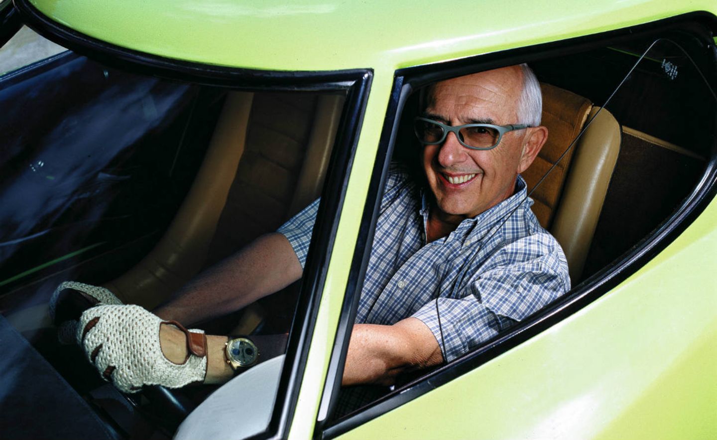 Jack Heuer, hier Mitte der 2000er-Jahre in einem Lancia Stratos, ist ein Autofan. Auch wenn er privat zwei Porsche zu Schrott fuhr. Passiert ist ihm zum Glück nichts