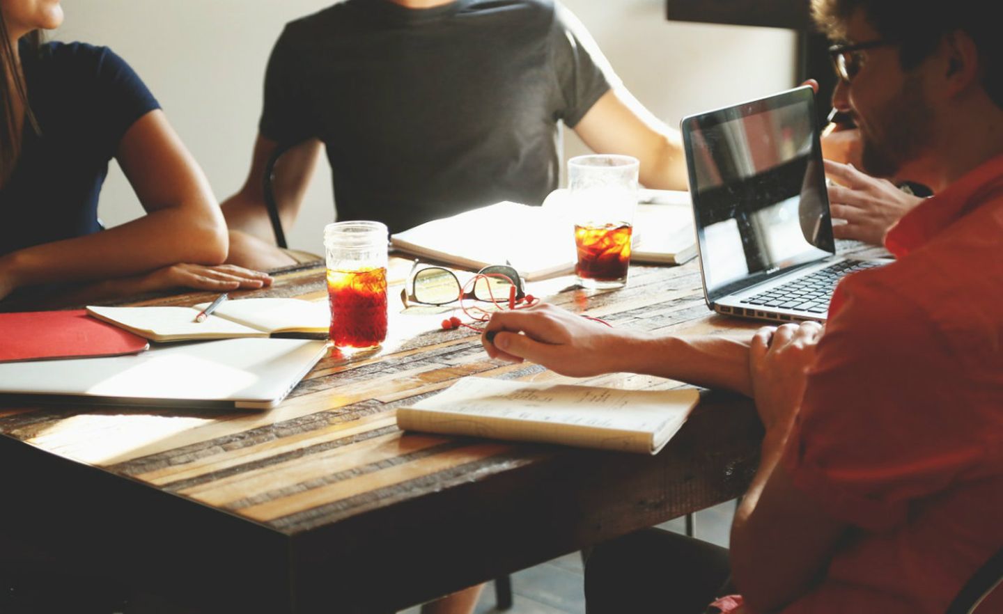 Meetings gehören zu den größten Zeitfressern im Berufsalltag