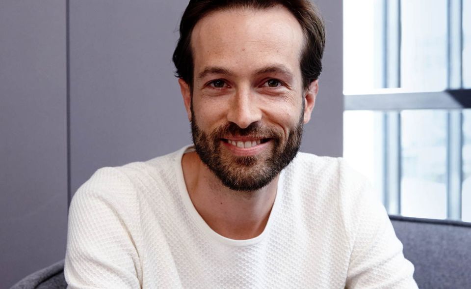 Sébastien Caron (o.) arbeitet in der Station F an seiner App Mapstr