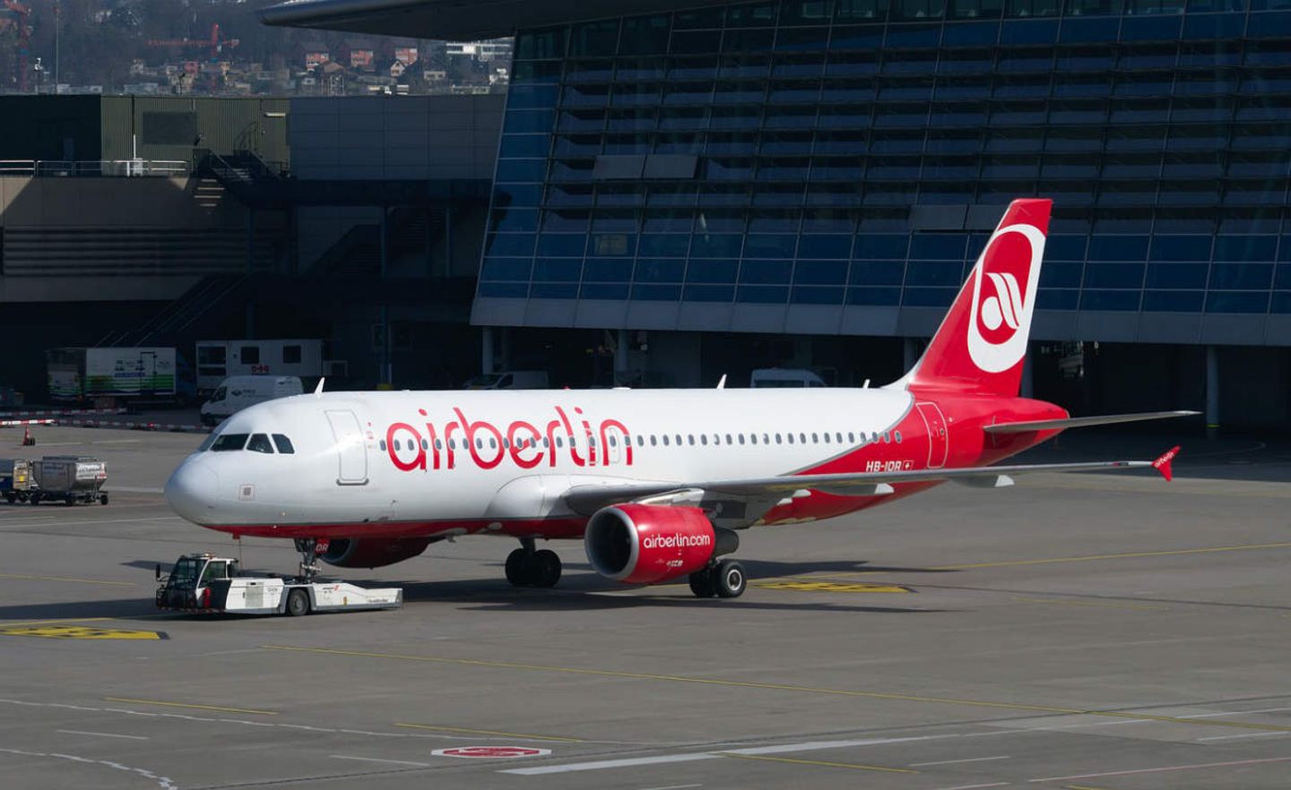 Air Berlin hat am 15. August 2017 Insolvenz angemeldet. Für einige Wochen lief der Flugbetrieb weiter. Ende Oktober 2017 landete die letzte Maschine auf dem früheren Flughafen Berlin-Tegel