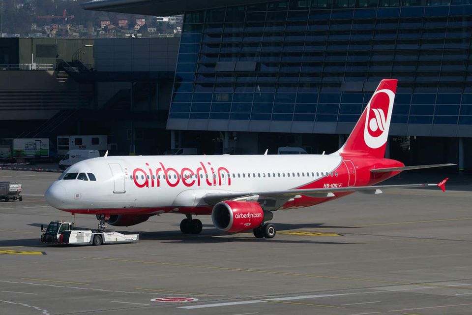 Air Berlin hat am 15. August 2017 Insolvenz angemeldet. Für einige Wochen lief der Flugbetrieb weiter. Ende Oktober 2017 landete die letzte Maschine auf dem früheren Flughafen Berlin-Tegel