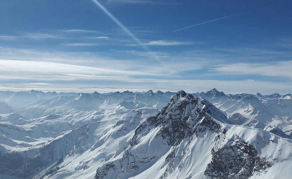 Vergleichsweise gering fällt der Preisunterschied zu unseren Nachbarn im Süden aus. Die Preise in Österreich sind lediglich um 5,9 Prozent niedriger. Österreich profitiert insbesondere vom Wintertourismus.