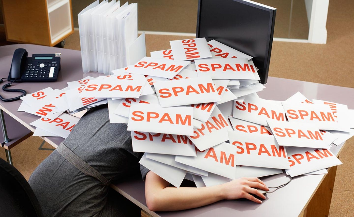Erdrückend: viele leiden unter der zunehmenden Flut ungebetener E-Mails