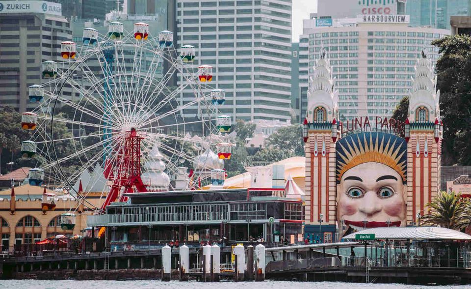 Sydney verdrängte New York aus der Spitzengruppe der attraktivsten Städte weltweit. Die kosmopolitische Hafenmetropole überzeugt mit Lässigkeit, Stilbewusstsein sowie als Mittler zwischen Europa und Asien.