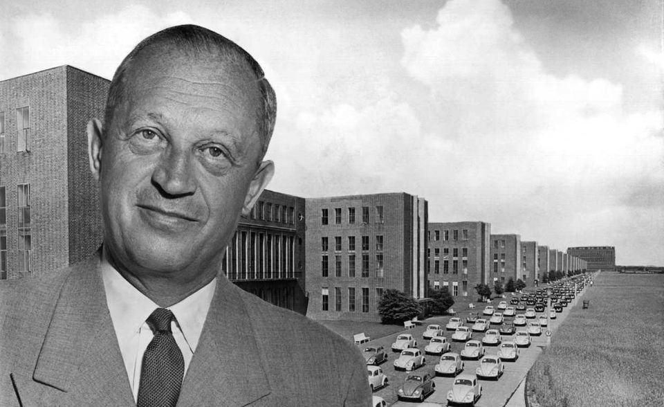 Heinz Nordhoff Heinz Nordhoff wurde 1947 Generaldirektor von Volkswagen. Unter seiner Regie stieg VW zu einem der erfolgreichsten Autohersteller Europas auf. Mit dem Käfer wurden die Deutschen zu einem Volk der Autofahrer. Auch international expandierte der Konzern: In Brasilien, Mexiko, Südafrika und Australien entstanden VW-Werke. 1967 wurde knapp ein Drittel der produzierten Autos in die USA verkauft. Nach der Umwandlung in eine Aktiengesellschaft war Nordhoff bis zu seinem Tod 1968 Vorstandsvorsitzender von Volkswagen.