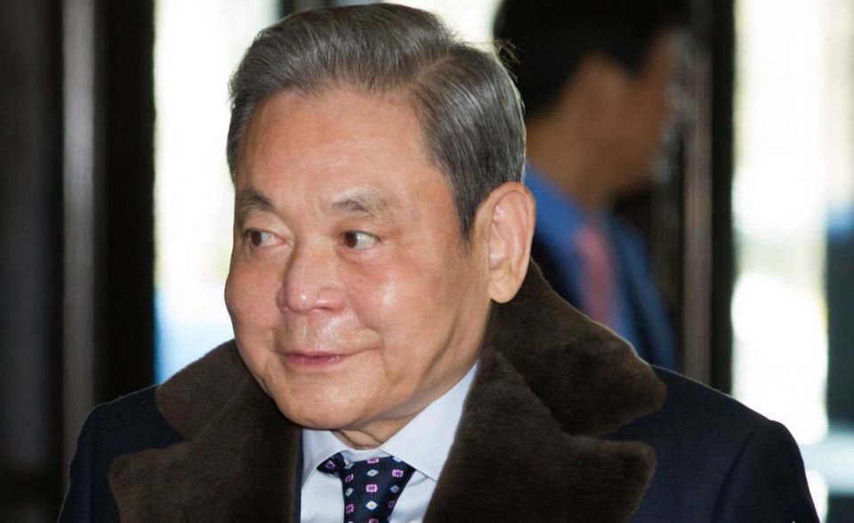 In Südkorea lebten 2017 rund 55.670 Multimillionäre - 23 Prozent mehr als im Vorjahr. Der reichste Südkoreaner ist Lee Kun-hee, der frühere Samsung-Chef. Lee gilt nach einem Herzanfall als schwer krank.