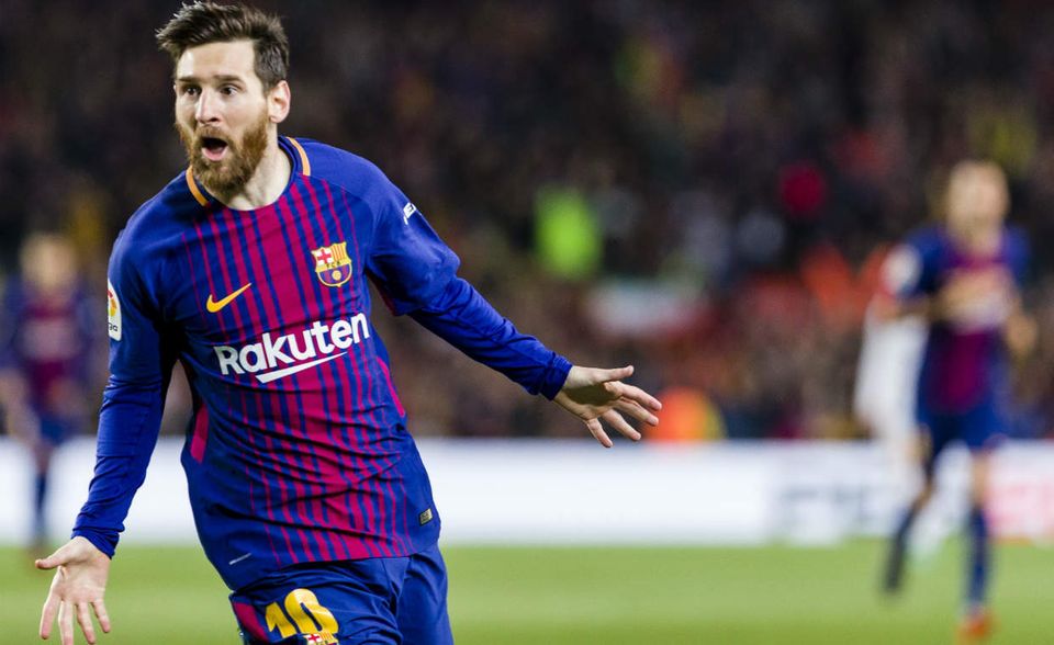 #2 Lionel Messi: Mit 30 Jahren kommt der argentinische Ausnahmespieler so langsam in die Jahre. Trotz des Meistertitels mit dem FC Barcelona in Spanien musste Messi eine große Enttäuschung verkraften: Im Viertelfinale der Champions League schied seine Mannschaft gegen den AS Rom aus. Für Messi könnte die WM in Russland seine letzte Weltmeisterschaft werden. Nach der Final-Niederlage vor vier Jahren will er nun die argentinische Nationalmannschaft zum Titel führen. Sein Marktwert: 180 Mio. Euro.