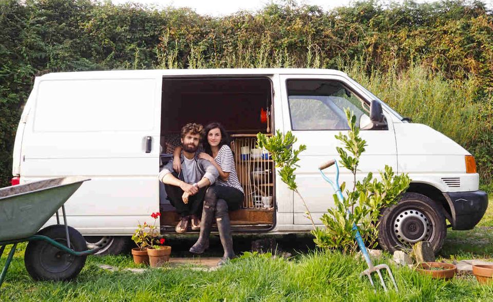 Cécile Bertrand und Simon Doreau-Deléris haben sich aus Avignon auf die Reise begeben: über Spanien, Portugal und Nordfrankreich nach Großbritannien. 418.000 Kilometer haben die beiden in ihrem T4 zurückgelegt.