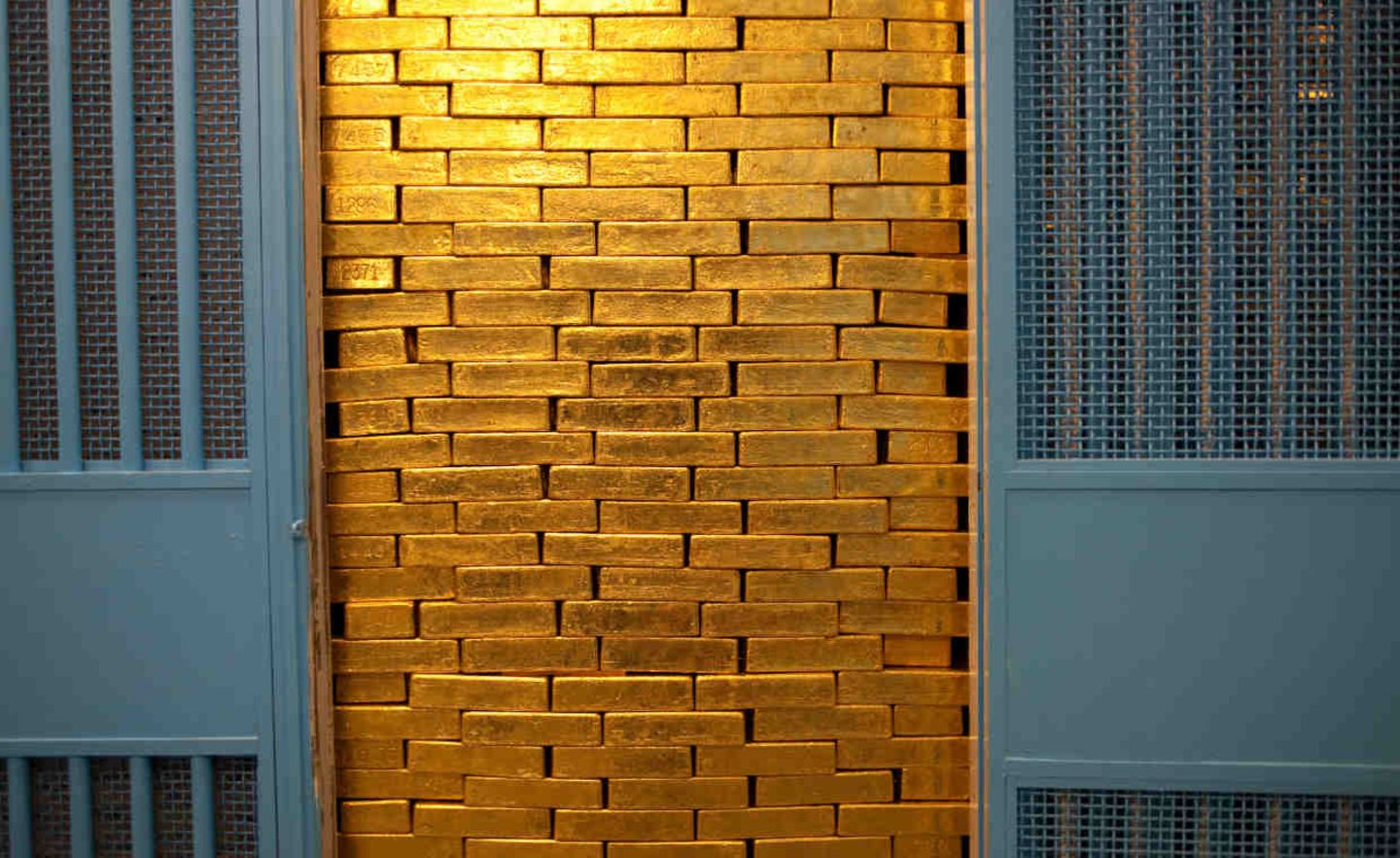 Die Amerikaner hatten Anfang der 50er-Jahre eine Goldreserve von mehr als 20.000 Tonnen. Sukzessive wurde der Bestand abgebaut und befindet sich jetzt bei 8133 Tonnen.