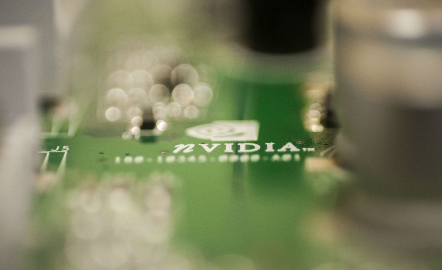 Nvidia-Logo auf einer Grafikkarte des Unternehmens