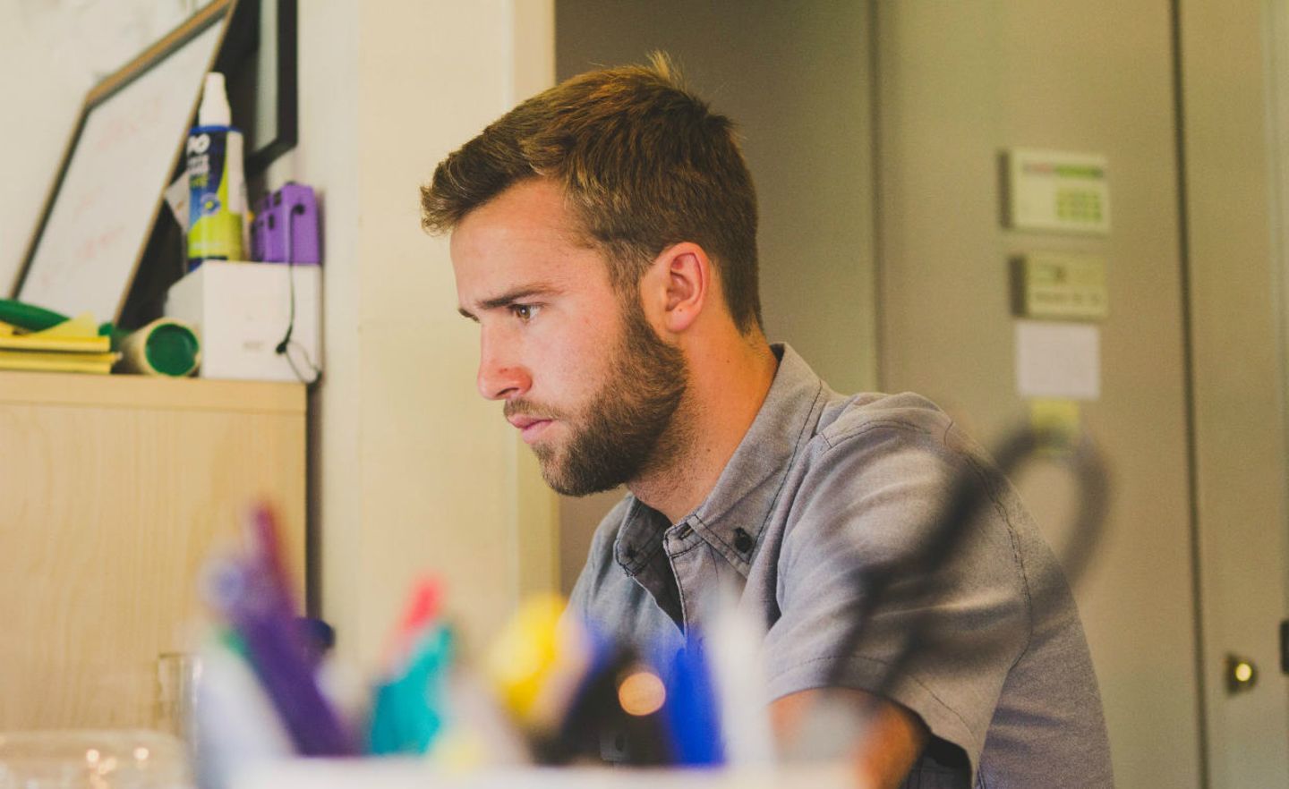 Wenn die Zeit nicht vergeht, Sie unzufrieden sind und der Job Sie permanent psychisch belastet: Wechseln Sie den Job!