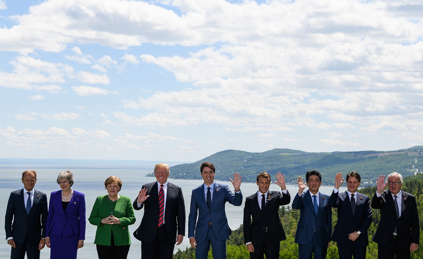 Am ersten Tag herrscht noch eitel Sonnenschein. Die Führungsriege der G7 beim Gipfeltreffen in La Malbaie in Kanada