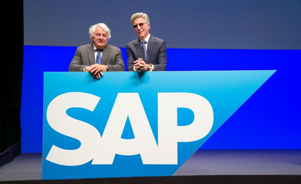 Auf ein ansehnliches Kursplus kommt auch die Aktie des Softwarekonzerns SAP: Um 83 Prozent stieg der Wert seit Frühjahr 2000.