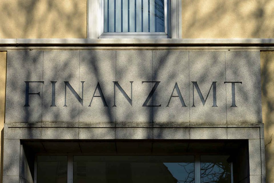 auf digitale Prozesse umgestellt sein. Bislang wird nur rund jeder zehnte Steuerfall automatisiert bearbeitet