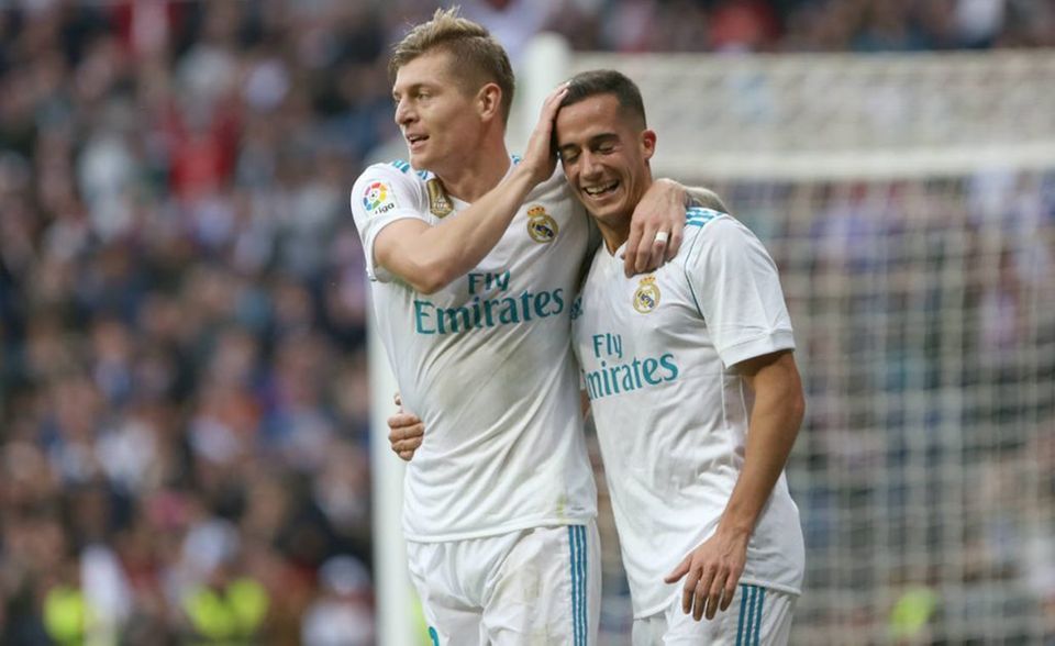 #1 Toni Kroos: Der Krösus der Nationalmannschaft spielt beim amtierenden Champions League-Sieger Real Madrid. Auf dem Platz ist er der große Ballverteiler. Im zentralen defensiven Mittelfeld zieht er die Fäden des deutschen Offensivspiels und wies in der Vergangenheit immer wieder beeindruckende Passquoten auf. Nach einer langen Saison in Madrid blieb auch er bei der Niederlage gegen Mexiko unter seinen Möglichkeiten. Marktwert: 80 Mio. Euro.