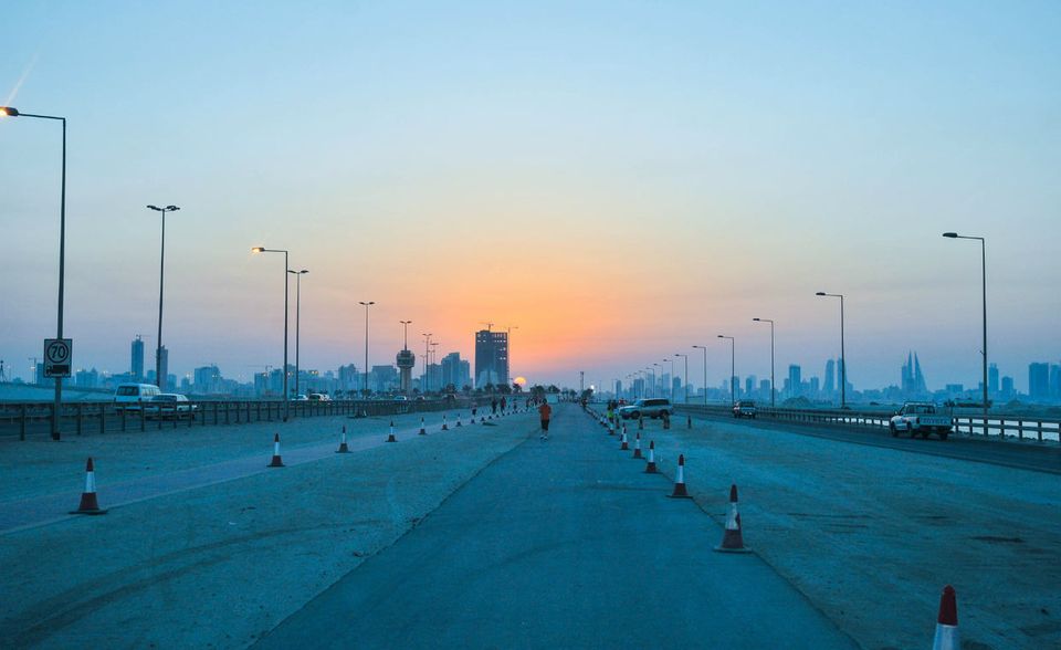 #7: Bahrain - Bahrain liegt in dem Ranking gleichauf mit Schweden. Auch hier sind 69 Prozent der Expats zufrieden mit dem Verhältnis von Job zu Freizeit. „Nach der Arbeit bleibt immer noch Zeit, um zu entspannen“, sagte ein Expat aus den Philippinen angesichts von durchschnittlich 42,9 Wochenstunden in Vollzeit. Die Zufriedenheit dürfte auch daran liegen, dass 70 Prozent der Auswanderer in Bahrain mehr verdienen als zu Hause.