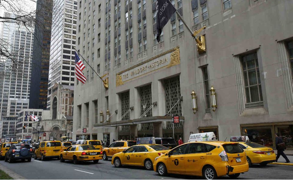 Hilton Hotels & Resorts feiert 2019 den 100. Geburtstag. Zu dem Konzern gehören laut Unternehmensangaben mehr als 550 Hotels in über 80 Ländern. Hilton Hotels & Resorts rutschte im Vergleich zur Vorjahresliste der größten börsennotierten Unternehmen von Nummer 766 auf 775. Zur Kette gehört auch das berühmte Waldorf Astoria in New York.