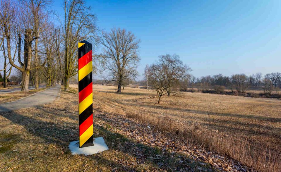 #4 Deutschland belegt im Ranking Platz vier unter den Nationen, die von 2014 bis 2017 am stärksten Protektionismus betrieben haben. Laut Euer Hermes profitierten vor allem nationale Unternehmen aus den Bereichen Luftfahrt sowie Maschinen- und Anlagenbau. Sie seien durch insgesamt 185 Finanzhilfen, Krediten und Garantien für die Exportwirtschaft unterstützt worden.