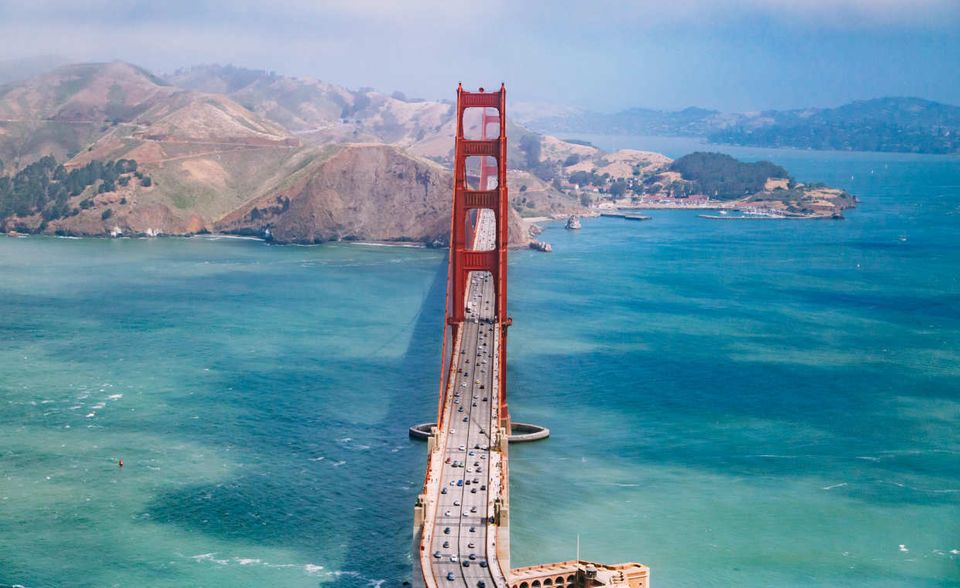 #2 San Francisco überflügelt in diesem Jahr New York und ist nun die US-Stadt mit dem höchsten Gehalt. Angesichts horrender Mieten in der Metropole am Silicon Valley ist das aber auch nötig. 2018 liegt das durchschnittliche Nettomonatseinkommen laut der Deutsche-Bank-Studie bei 4974 Dollar – ganze 25 Prozent mehr als 2017. 2014 hatte das Lohnniveau noch 3470 Dollar betragen.