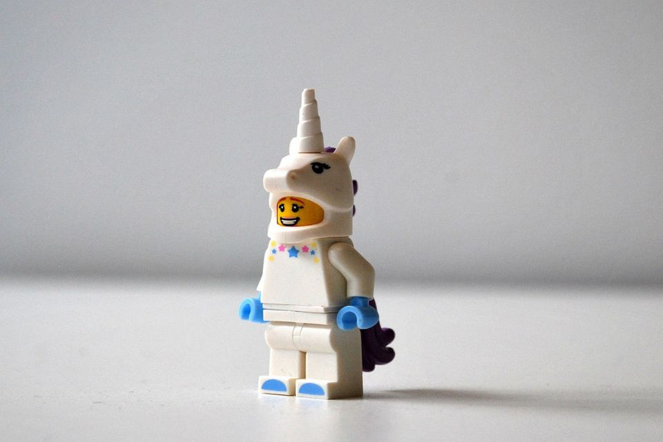In der Start-up-Szene gelten Einhörner als rapide wachsende Ausnahmeunternehmen. Auch Lego gibt dem Klassiker einen neuen Look.