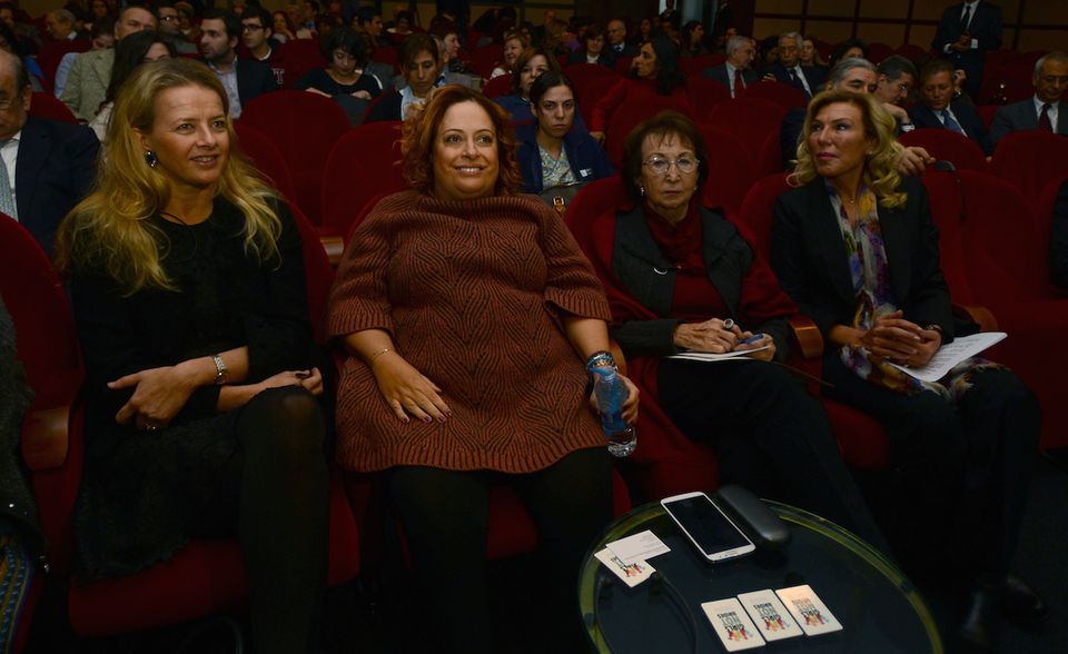 Semahat Sevim Arsel (2. v. r.) ist die reichste Frau der Türkei. Sie ist eine der Erbinnen und Erben des Koc-Vermögens und größte Anteilseignerin der Familienholding. Semahat Arsen leitet die Tourismus-Aktivitäten der Holding, Setur Tourism und Divan Hotels. Vermögen: 2,6 Mrd. US-Dollar