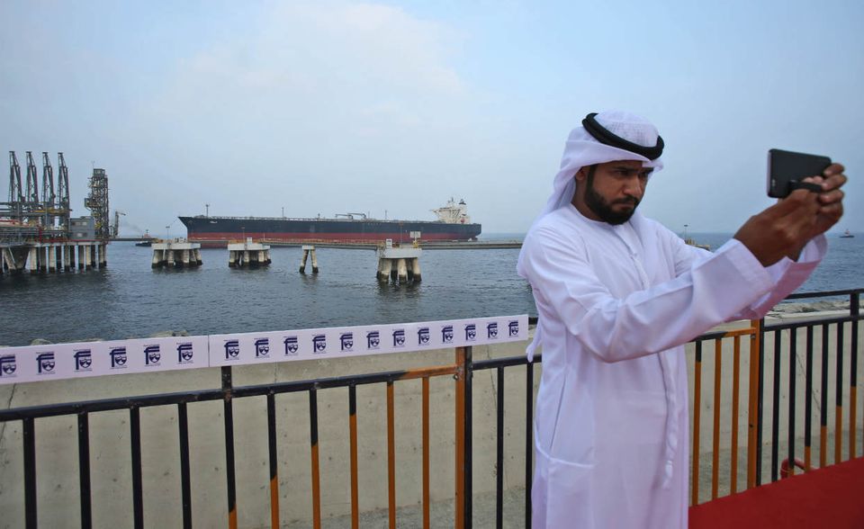 #8 Die Vereinigten Arabischen Emirate produzierten im vergangenen Jahr laut der EIA-Datenbasis 3,72 Millionen Barrel Erdöl und andere Flüssigkraftstoffe.