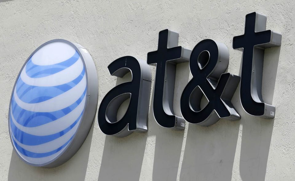 #8 Die Telefongesellschaft AT&T hatte lange Zeit ein Monopol in Nordamerika inne. Davon zehrt der Telekommunikationskonzern immer noch. AT&T liegt in den „Fortune Global 500“ auf Rang 20. Der Gewinn wurde um 127 Prozent auf 29,5 Mrd. Dollar gesteigert. Trotzdem musste AT&T einem Konkurrenten den Vortritt lassen.