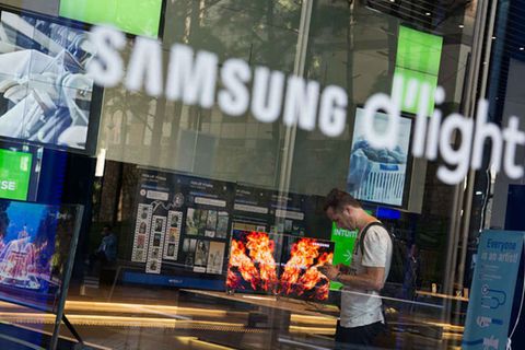 #5 Sinkende Umsätze auf dem Smartphone-Markt machen Samsung zu schaffen. Allerdings kann das südkoreanische Unternehmen weiterhin auf seine Chip-Sparte zählen. Der Gewinn erhöhte sich laut „Fortune“ um 89,3 Prozent auf 36,6 Mrd. Dollar.