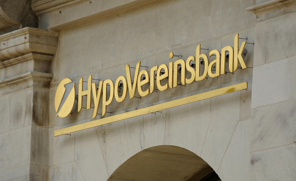 Für die HypoVereinsbank war nach der Übernahme durch die italienische Großbank Unicredit Schluss im Dax. 2005 verschwand auch diese Bank vom Kurszettel.