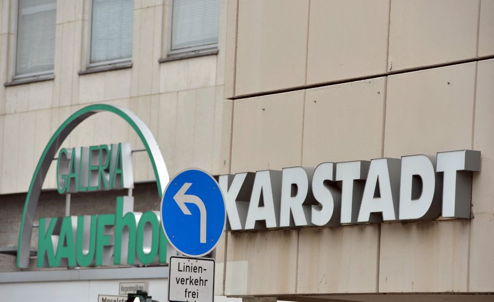 Karstadt Kaufhof wird von der Coronakrise schwer getroffen. Nun flüchtet der Handelskonzern in ein Schutzschirmverfahren