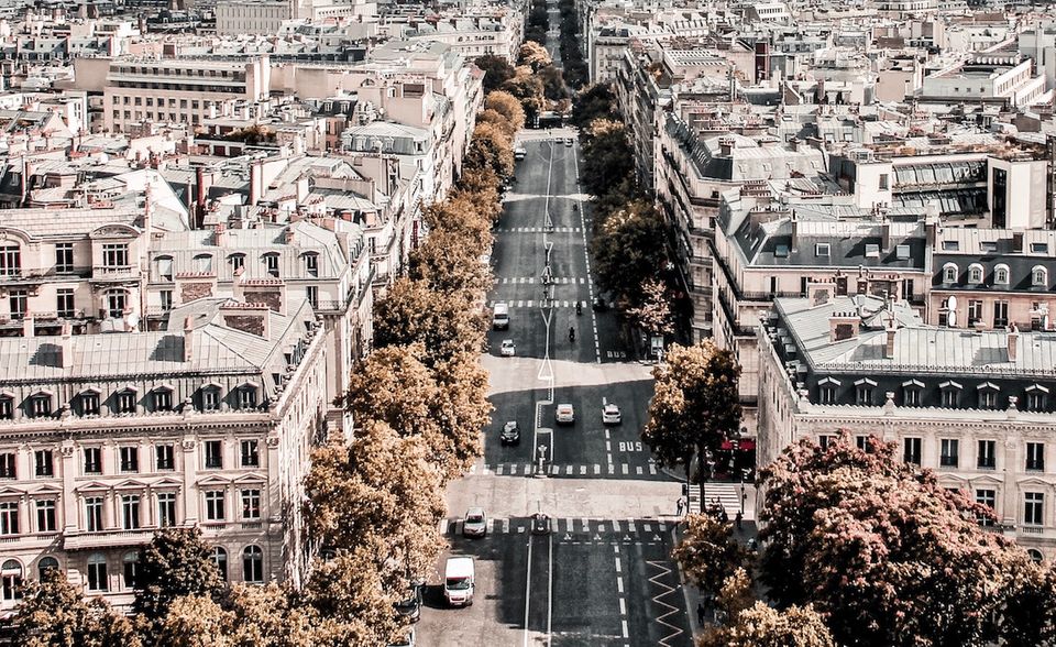 Zwei Plätze nach oben ging es hingegen für Paris. Das Mietniveau liegt bereits bei 87 Prozent der Preise in New York. 2483 Dollar werden aktuell in der französischen Hauptstadt für ein Drei-Zimmer-Apartment verlangt. Das sind acht Prozent mehr als 2018 und 15 Prozent mehr als vor drei Jahren.