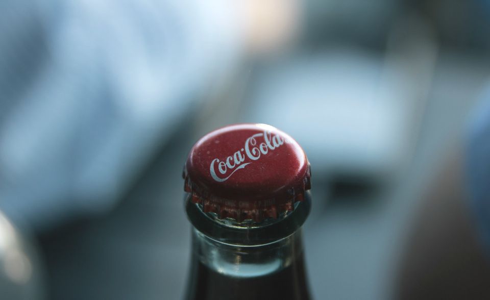 #5 Bis 2012 war Coca-Cola die wertvollste Marke der Welt, seitdem verliert sie an Boden. Gegenüber 2017 schrumpfte der Markenwert der braunen Brause um fünf Prozent auf 66,3 Mrd. Dollar. Und Coca-Cola rutschte von Platz vier auf fünf ab. Immerhin: Erzrivale Pepsi rangiert mit einem Markenwert von 20,8 Mrd. Dollar nur auf Rang 22.