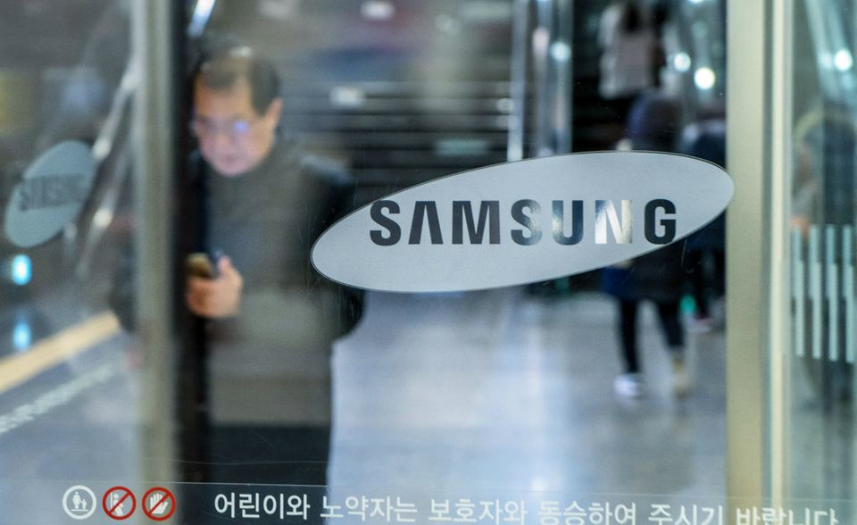 #6 Der südkoreanische Technologieriese verteidigt den sechsten Platz aus dem Vorjahr. Beim Markenwert legt Samsung um sechs Prozent auf 59,9 Mrd. Dollar zu. Samsung ist damit auch die wertvollste nichtamerikanische Marke.