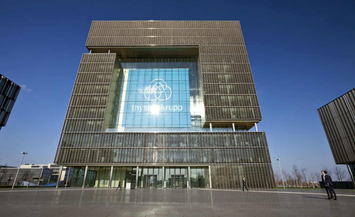 Thyssenkrupp-Zentrale in Essen: Der Industriekonzern hat seine Pläne für eine Aufspaltung kassiert – und sucht sein Heil in einer neuen dezentralen Konzernstruktur