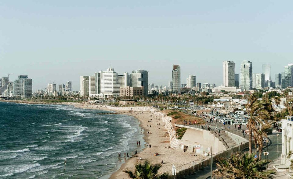 Für Australien, Israel (Foto) und Ecuador ging es jeweils 22 Plätze nach oben. Ecuador gelang damit der Sprung auf den dritten Platz der Studie. Ein Grund: Auswanderer in Ecuador bewerten ihre persönliche Finanzlage sehr viel positiver. Dazu tragen auch die günstigen Lebenshaltungskosten bei. Australien sicherte sich Platz zwölf dank deutlich mehr Punkten in den Bereichen Lebensqualität, persönliche Finanzen und Einleben. Israel gelang mit Rang 22 seine bislang beste Platzierung. Dabei halfen vor allem sehr viel bessere Bewertungen für die Lebensqualität.