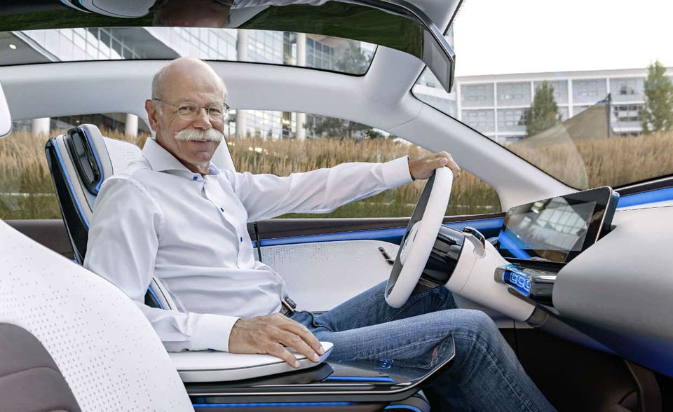 #2 Anders als Kaeser und Bock musste Daimler-CEO Dieter Zetsche Abstriche bei seiner Vergütung: 2017 erhielt er 13 Mio. Euro nach 13,8 Mio. Euro für das Jahr davor. Zetsche gibt im Mai dieses Jahres seinen Posten als Vorstandschef auf. Sein Nachfolger wird Ola Källenius.