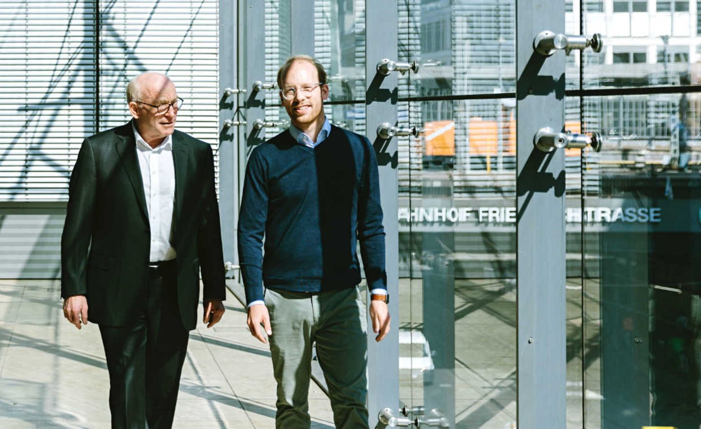 Martin Viessmann und sein Sohn Max im Büro von VC/O, dem Dach ihrer digitalen Einheiten in Berlin