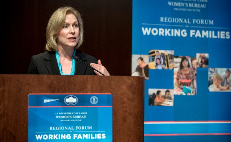 Kirsten Gillibrand ist seit 2009 für den Bundesstaat New York Mitglied des US-Senats, zuvor gehörte sie dem Repräsentantenhaus an. Die 52-Jährige setzt sich stark für Geschlechtergerechtigkeit ein und war eine Vorreiterin der Metoo-Bewegung. Sie gab ihre Kandidatur im Januar 2019 bekannt.