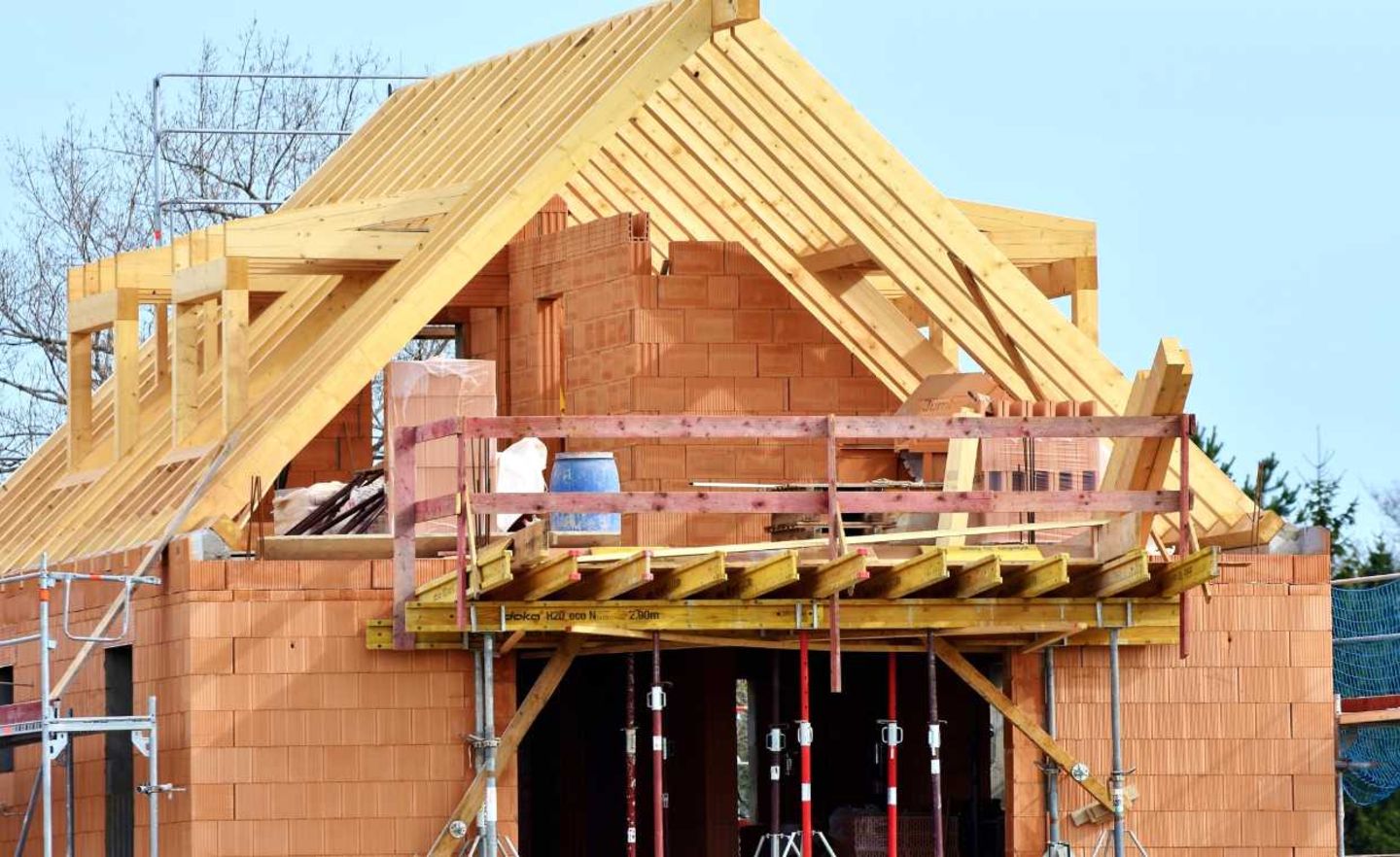 Baustelle eines Einfamilienhauses: Die Grunderwerbsteuer kommt den Ländern zugute