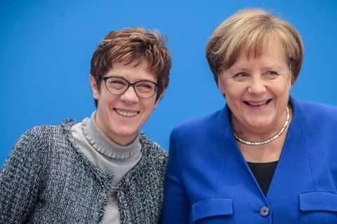 Kann sie Kanzlerin? CDU-Chefin Annegret Kramp-Karrenbauer und Angela Merkel