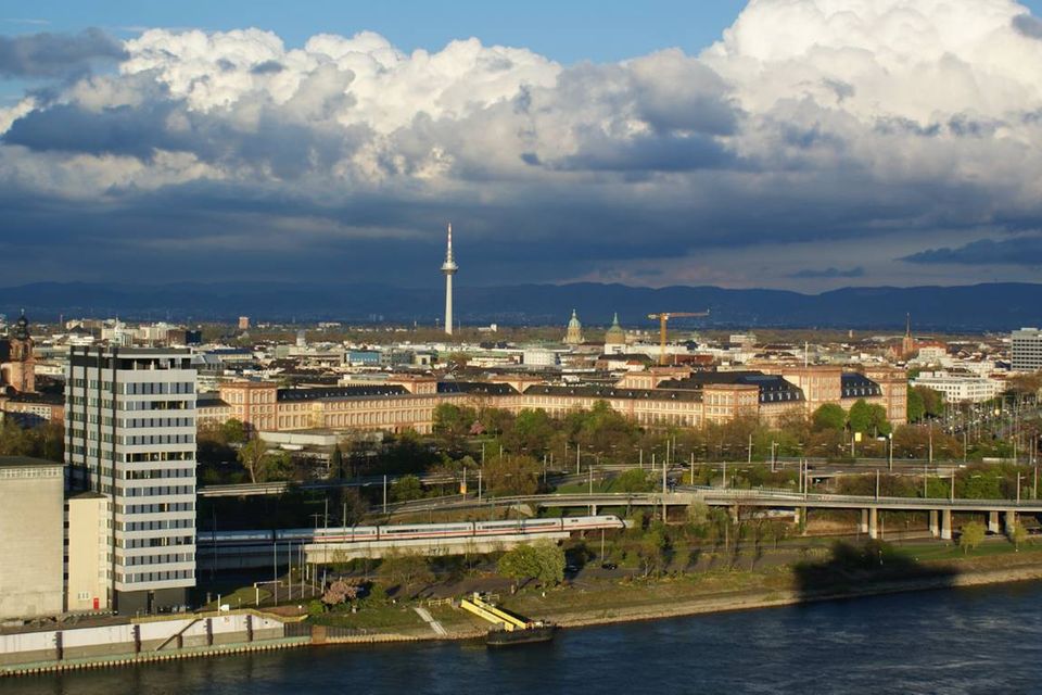 Auch für Mannheim ging es trotz höherer Durchschnittsmiete in dem Ranking nach unten. Die Nettokaltmiete pro Quadratmeter stieg von 15,50 auf 16,75 Euro. Mannheim rutschte um einen Platz auf den achten Rang.